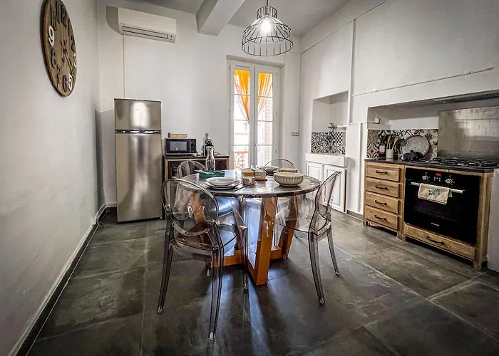 Anna Maria - Vieille Ville, Trip - By Tgb Ajaccio (Corsica)